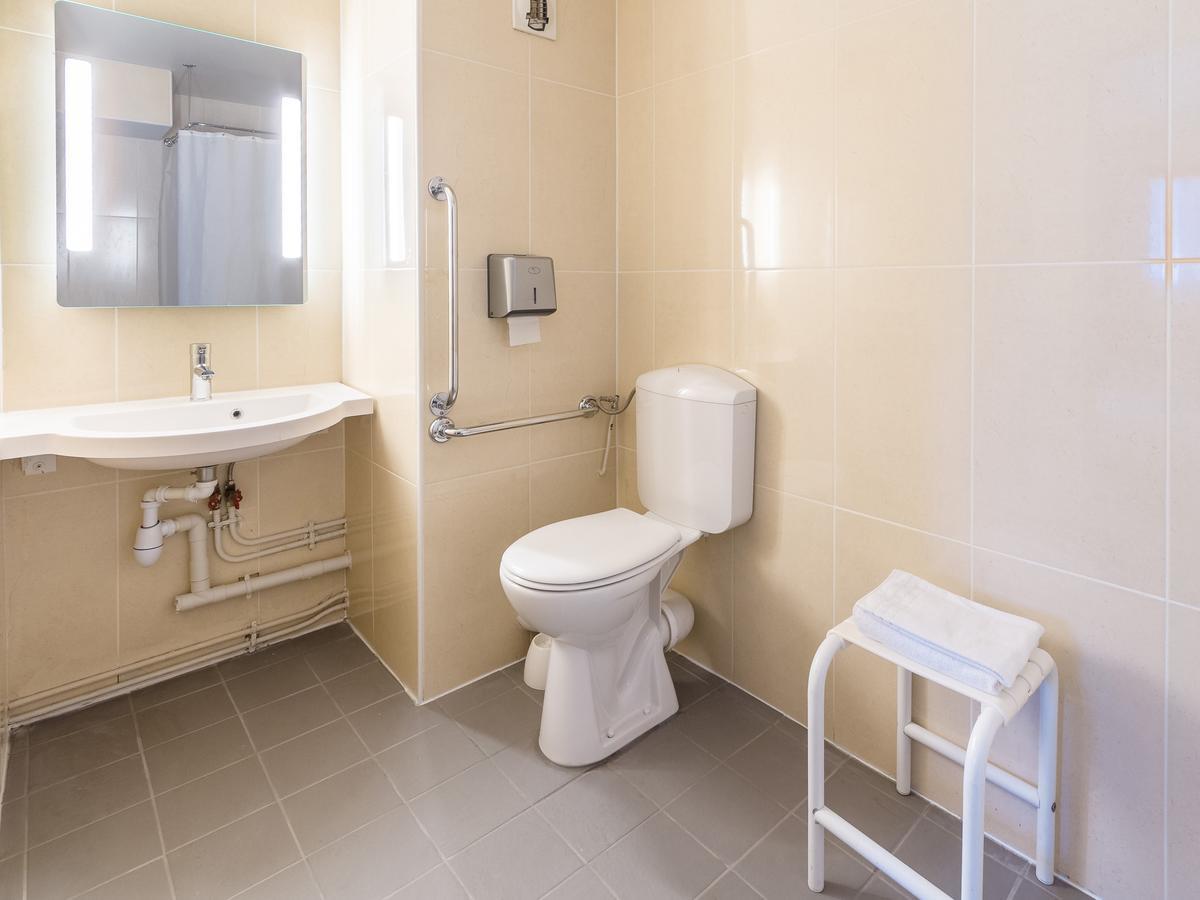 B&B Hotel Angers 2 Universite Beaucouzé Екстериор снимка